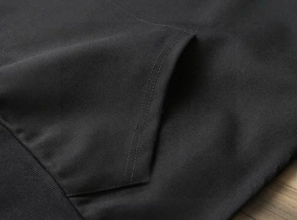 🅿️400 direct batch [ChampionHearts] (Fat Man Gospel) hot-selling suit is coming. Focus on the original version of the official website. 2025 new hot-selling cardigan sweater suit. The original order is the best. 🇭🇰The meticulous work of top designers. It is a fitting and perfect upper body effect. 100% natural high-quality Roman cotton, close-fitting comfort, noble and elegant! Original hardware embodies elegance and nobility! Counter size: M-5XL (maximum wear up to 220 pounds)
